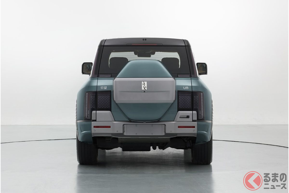 リアも存在感のあるデザインとなっている