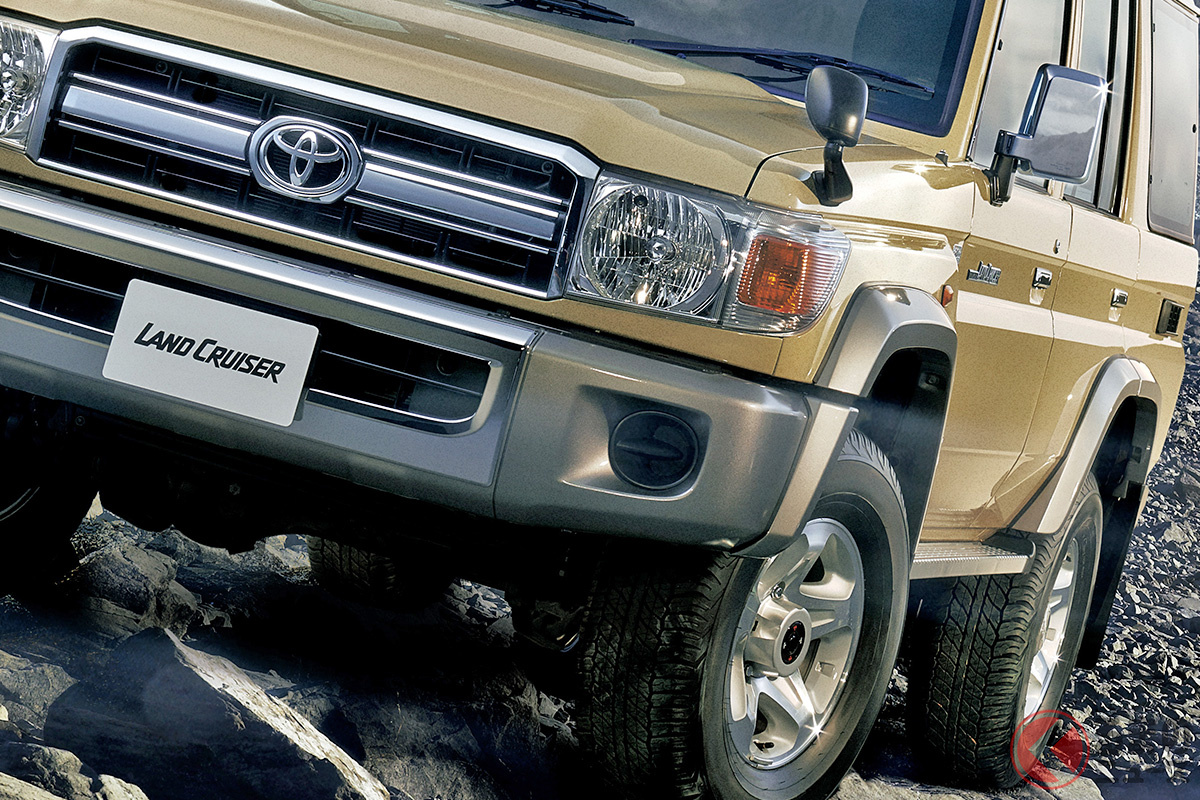 2014年に約1年限定で販売されたトヨタ「ランドクルーザー70(ナナマル)」は、デビュー後9年が経過しても新車価格同等かそれ以上の中古車相場を維持する極めて珍しい例です