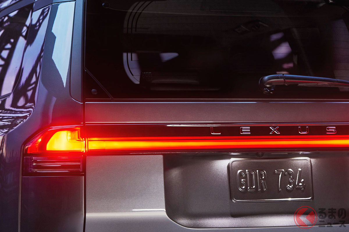 新型「GX」の一文字テールランプ