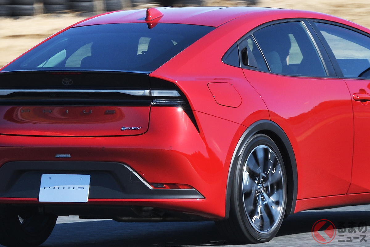 新型「プリウス」何人でゴルフ行ける?