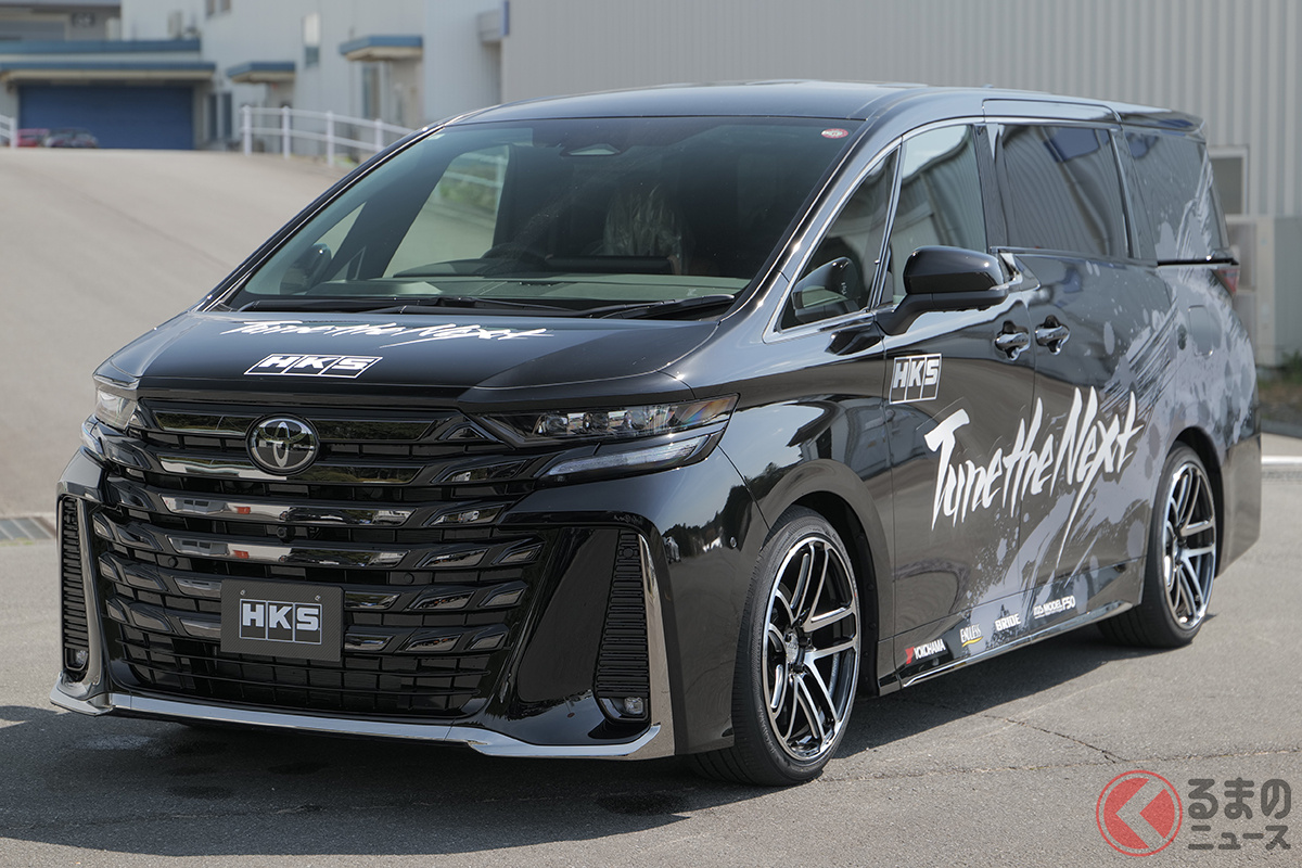 HKS HIPERMAX S TAHA40W/AAHH40W FULL KITを装着したトヨタ ヴェルファイア