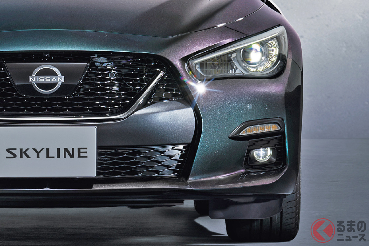 特別な「ミッドナイトパープル」をまとった「スカイライン 400R」