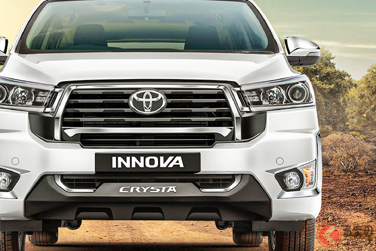 上位グレードが発売したトヨタ新型ミニバン「イノーバクリスタ」