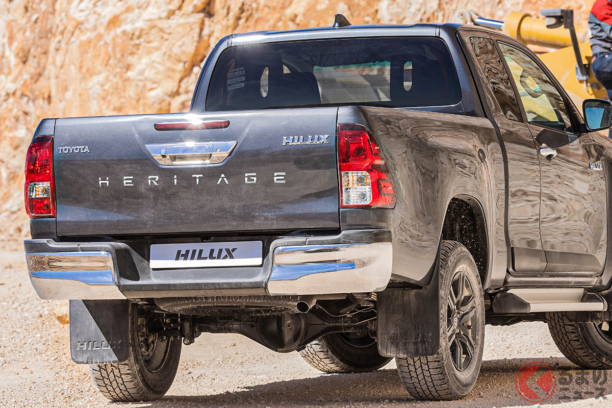 「HERITAGE」文字ロゴがスゴイ! トヨタ「ハイラックスHERITAGE」