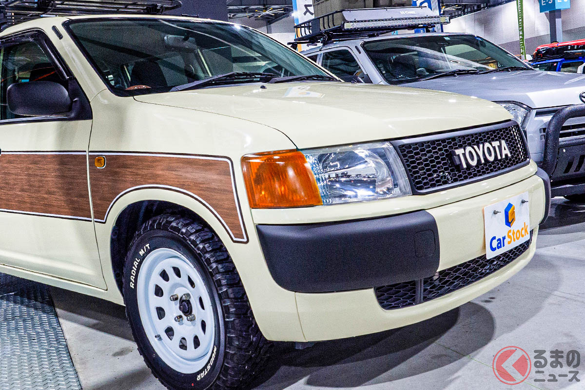 オンとオフを一瞬で切り替えられるマグネット式のウッドパネルがイイ!