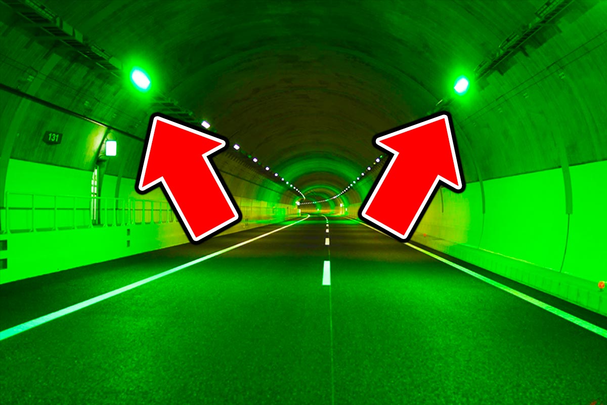 新名神「神戸～高槻」間の上下線8か所のトンネルに採用された日本初のLEDペースメーカーライト点灯時（画像提供：ネクスコ西日本）