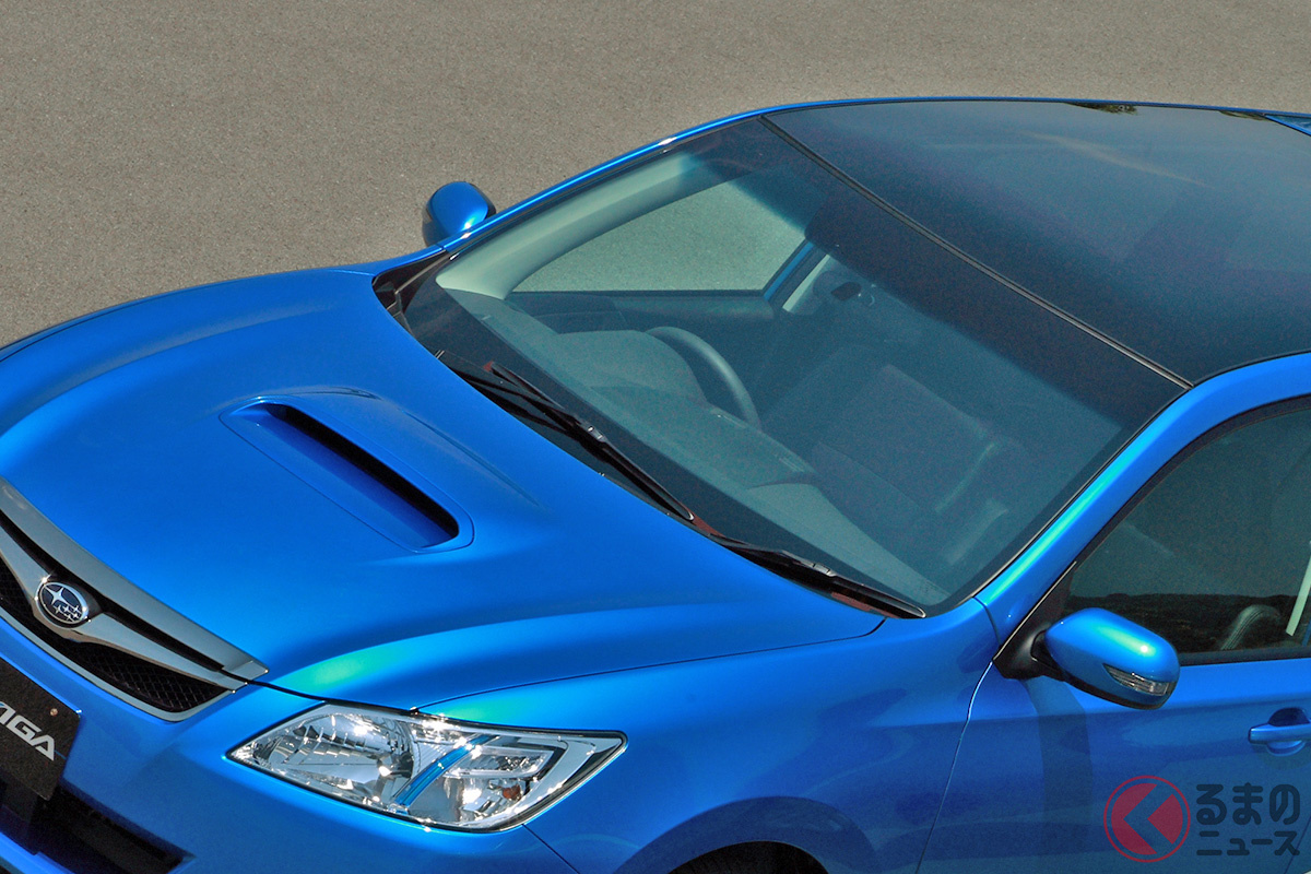 ボンネットには「インタークーラーターボ」の証し! 「パノラミックガラスルーフ」の解放感も味わえるスバル「エクシーガGT」