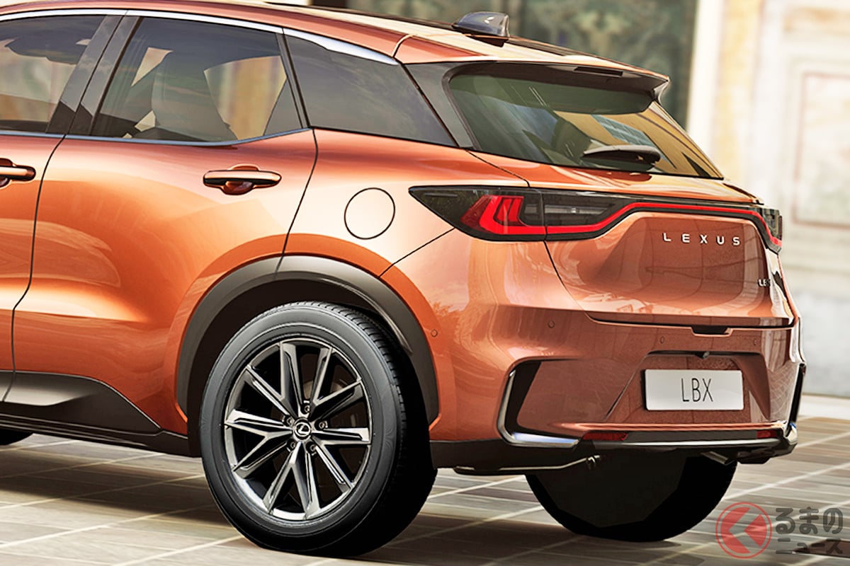 レクサス「LBX」ソニックカッパー