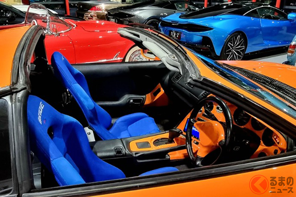 オリジナルと同じく1994年式の「エアロトップ」仕様がベース