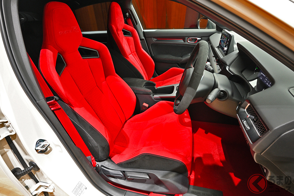 レアすぎる「レッド内装」は硬派な証!