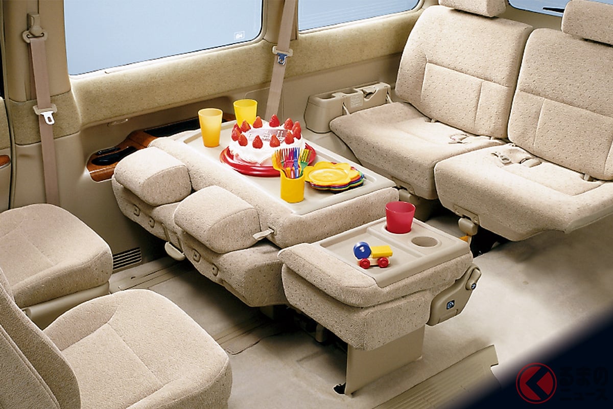 え! 車内で誕生日パーティ!? 写真はホンダ「ステップワゴン」(2代目)のその名も「レストランモード」!