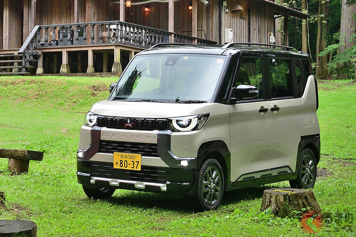 真四角なボディで室内も広い! SUVテイストで注目を集める軽スーパーハイトワゴンの最新モデル、三菱 新型「デリカミニ」