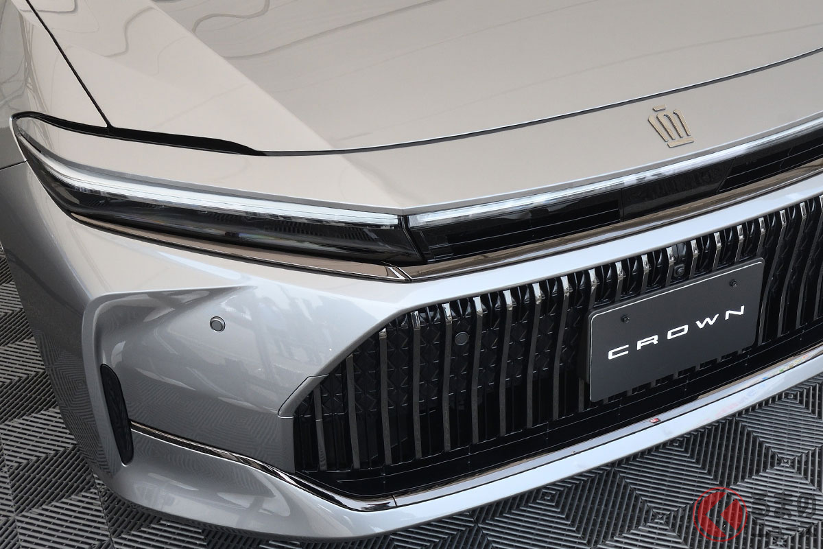 スポーティなデザインで若々しく生まれ変わるトヨタ新型「クラウンセダン」