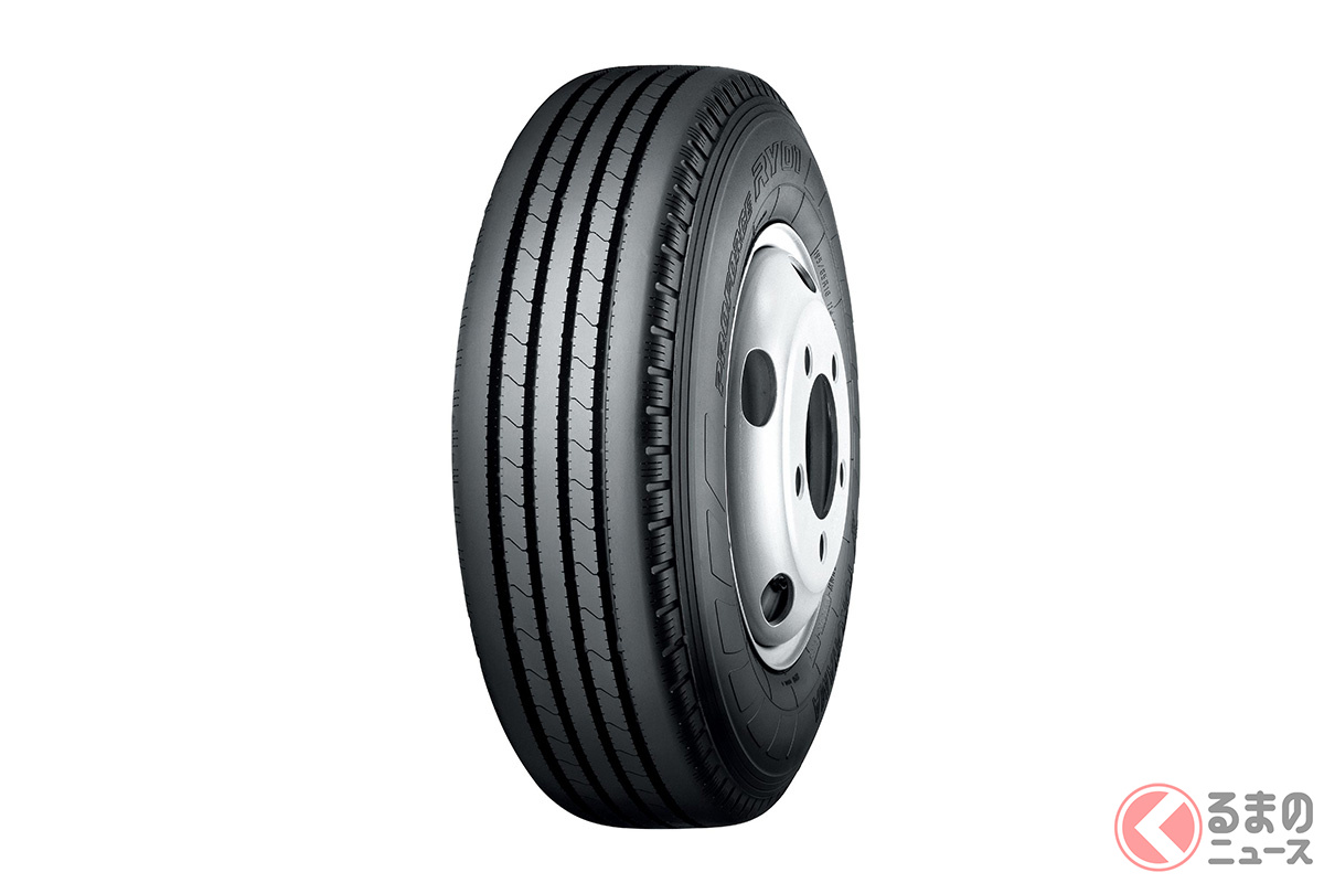 「eCanter」に新車装着された横浜ゴムの小型トラック用スタンダードリブタイヤ「RY01C」