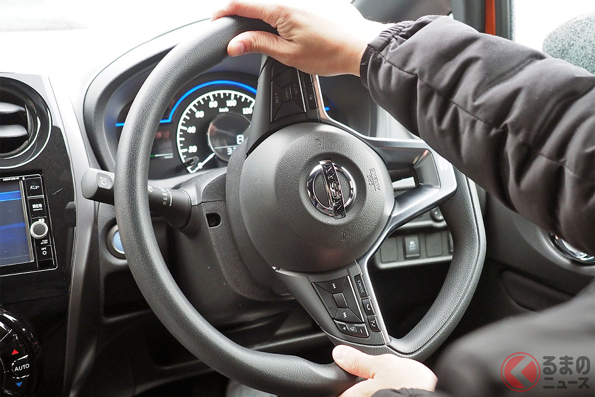 知らなかった…! 停まったその場で「ハンドルくるくる」はクルマにとって負荷がかかる行為だった!?