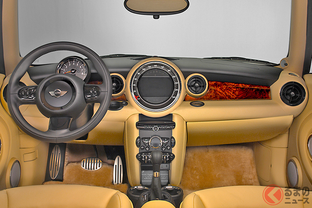 最上級のコンパクトカー「MINI INSPIRED BY GOODWOOD」