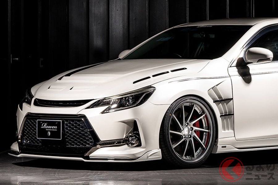 カスタム仕様のトヨタ「マークX」(Rowen)