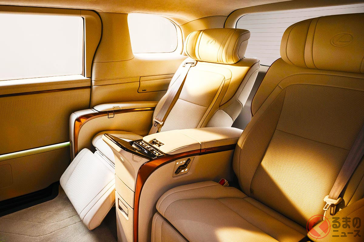 レクサス新型「LM」の2列目シート