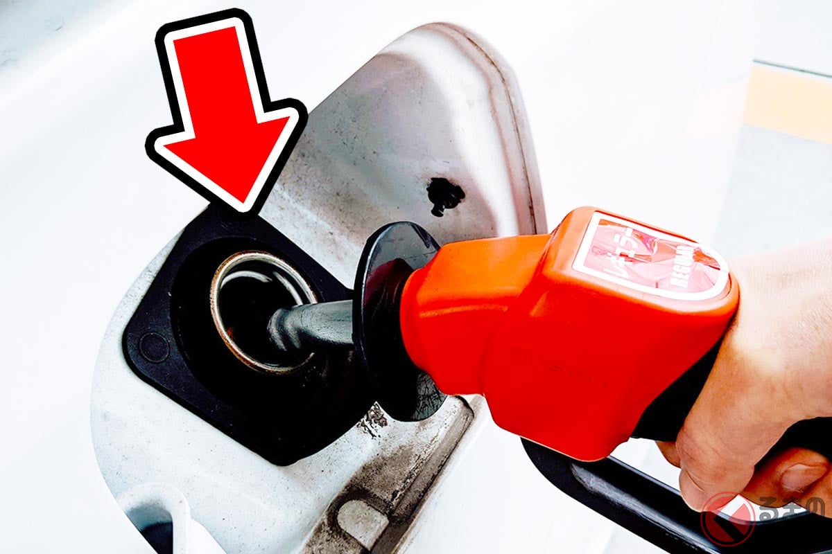 無意識でやっている? 給油時のノズル…コンコン! 実はNGな行為だった?