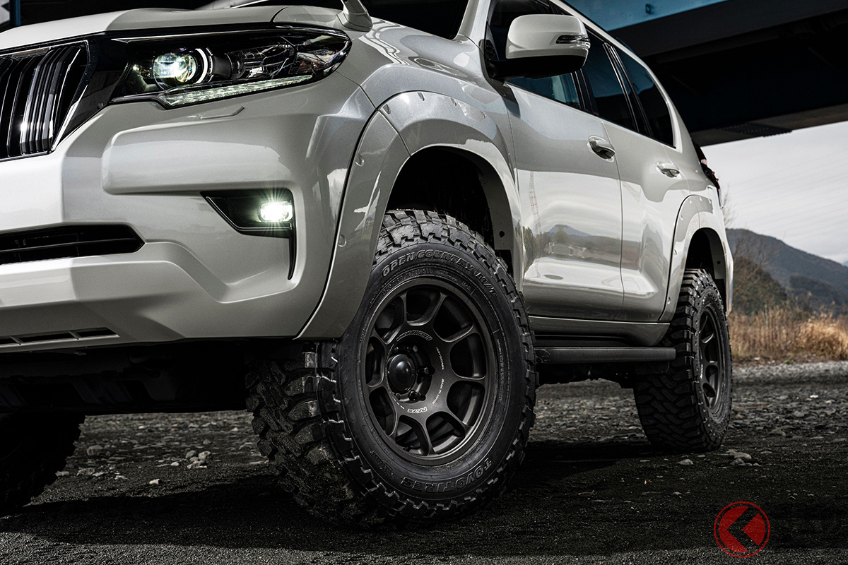 「VOLK RACING ZE40X」を装着したトヨタ プラド