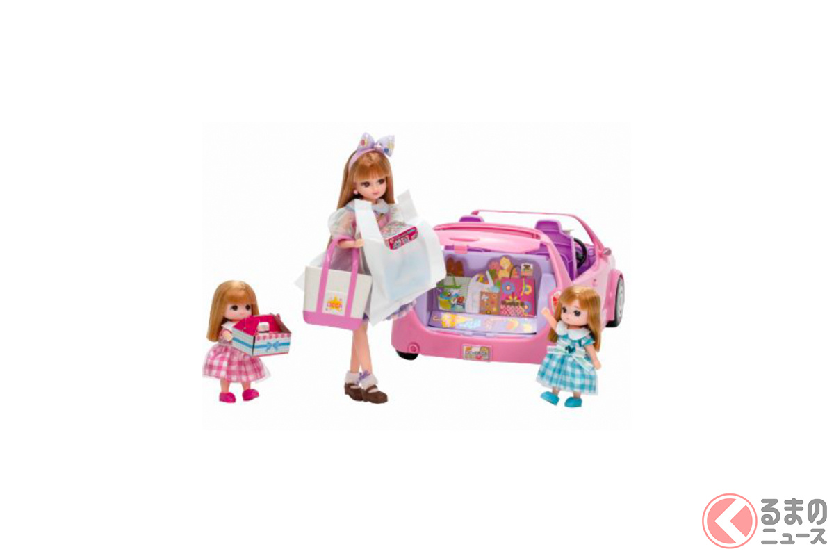 この小さなピンクのクルマにはどのようなこだわりポイントがあるのだろうか画像提供:タカラトミー) ※人形、ペットは別売りです