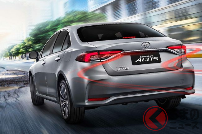 4DR トヨタ カローラ アルティス 2022 - 2023 左右操業チャネル ガラス ドア タイで売られているトヨタ「カローラアルティス」が日本のカローラ