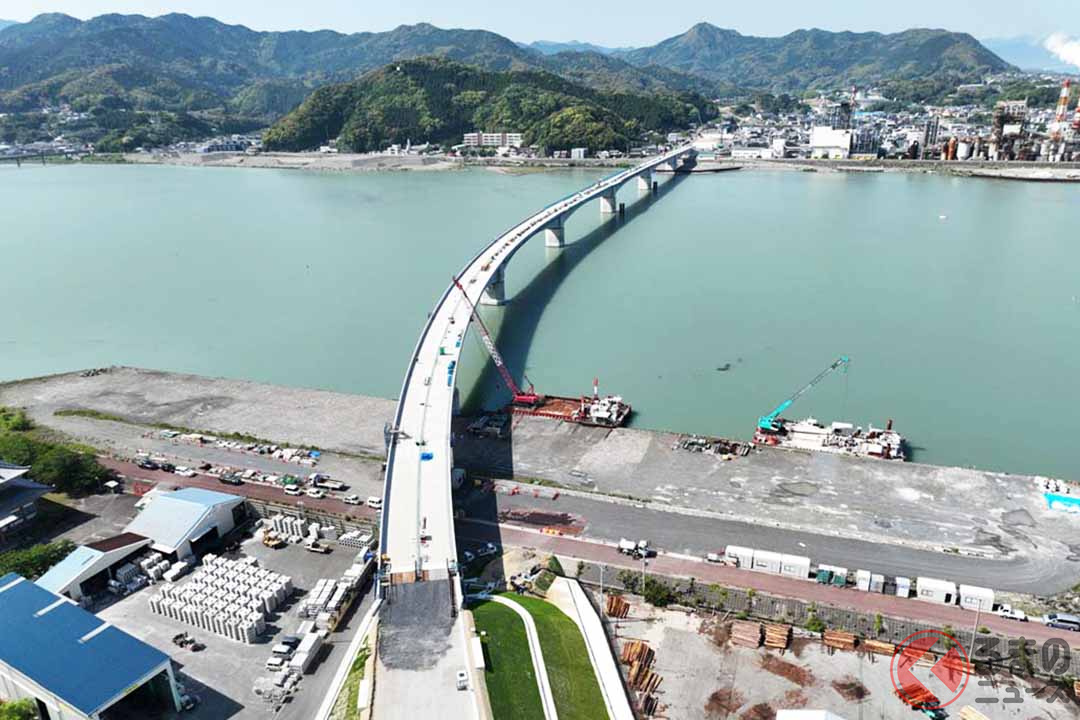 国道42号新宮紀宝道路として建設が進む熊野川河口大橋。2023年5月現在(画像:国土交通省近畿地方整備局紀南河川国道事務所)