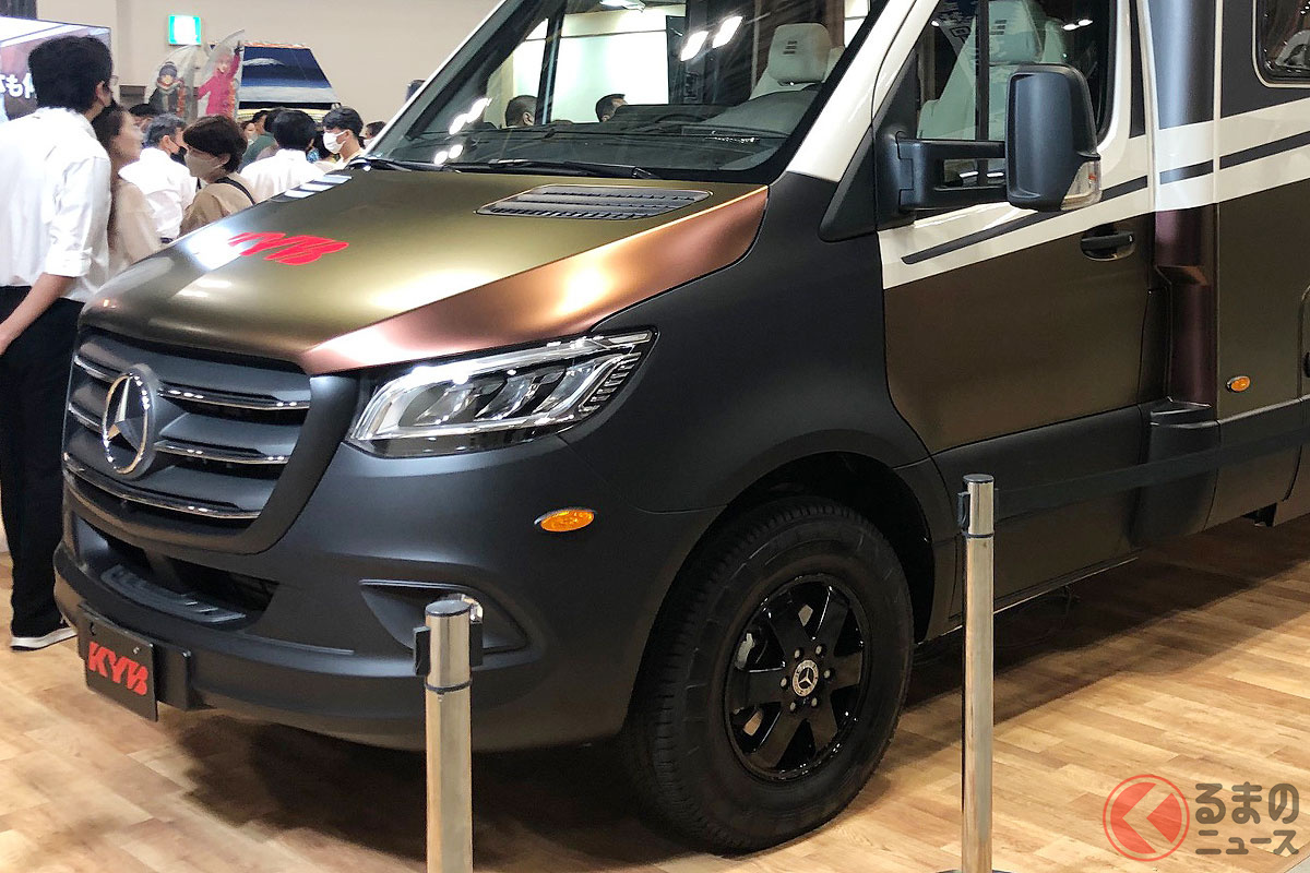 フルカヤバのアクティブサスペンションシステムを搭載したキャンピングカー