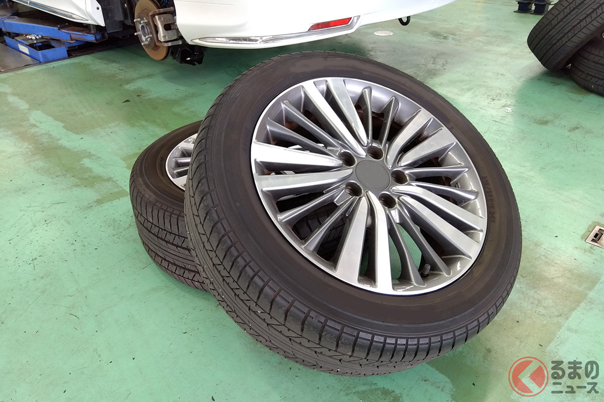 夏タイヤ(サマータイヤ)は熱すぎる路面でも溶けない? 夏タイヤはいつ交換すべき?(画像はイメージ)