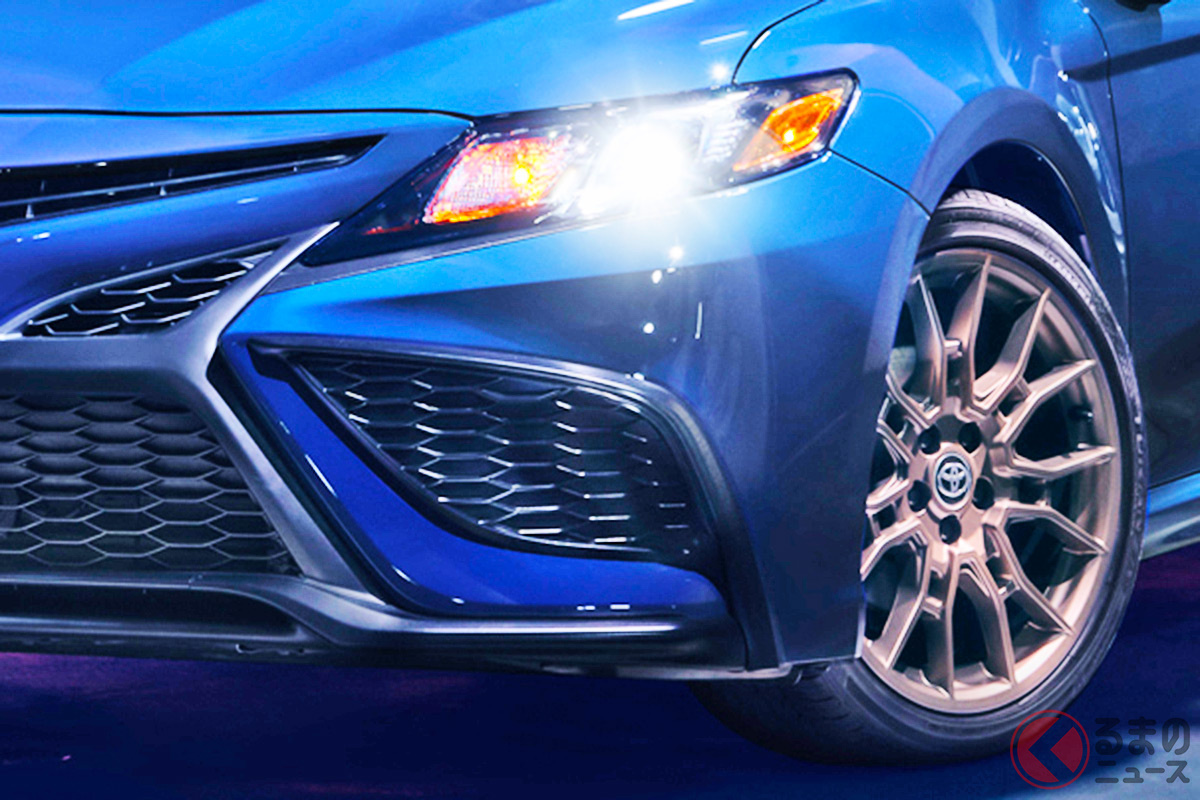 北米では最も売れ筋の中型セダン「カムリ」