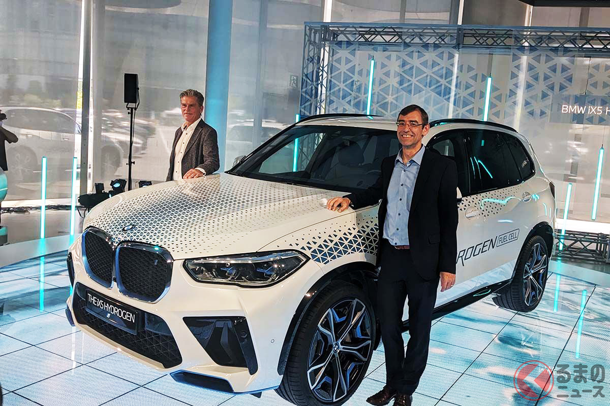2023年7月25日に日本で公開された「iX5ハイドロジェン」