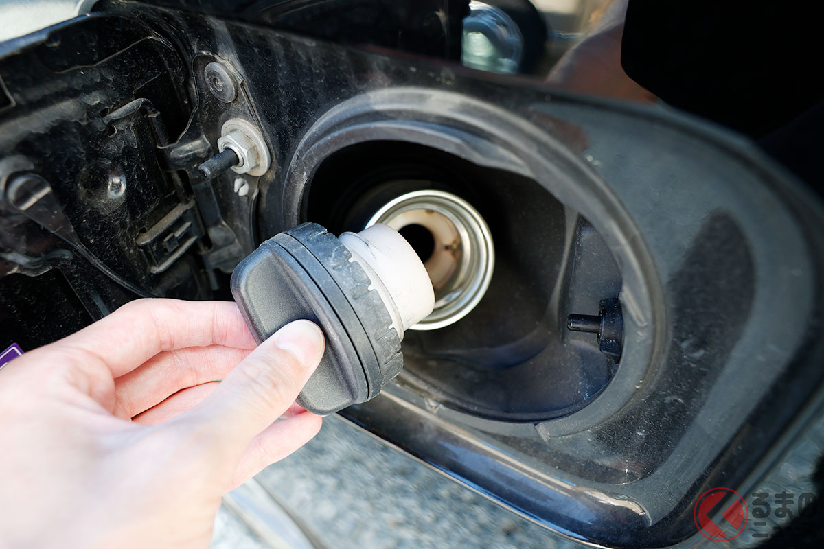 「給油口の奥」どんな構造になってるの?