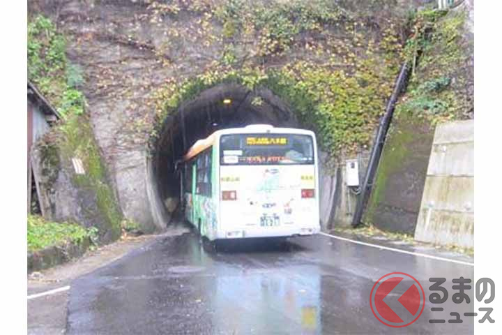 国道168号(現道)は道幅が狭い箇所がある(画像:奈良県)