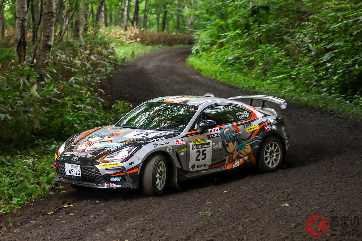 JN-3クラスで優勝した曽根 崇仁・竹原 静香組(P.MU☆DL☆INGING☆GR86)