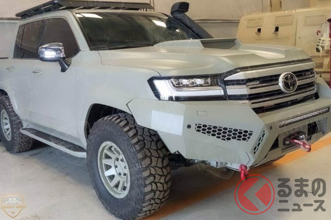 えっ…タイヤが6個!? 「凄いランドクルーザー」爆誕!? ド迫力のトラック