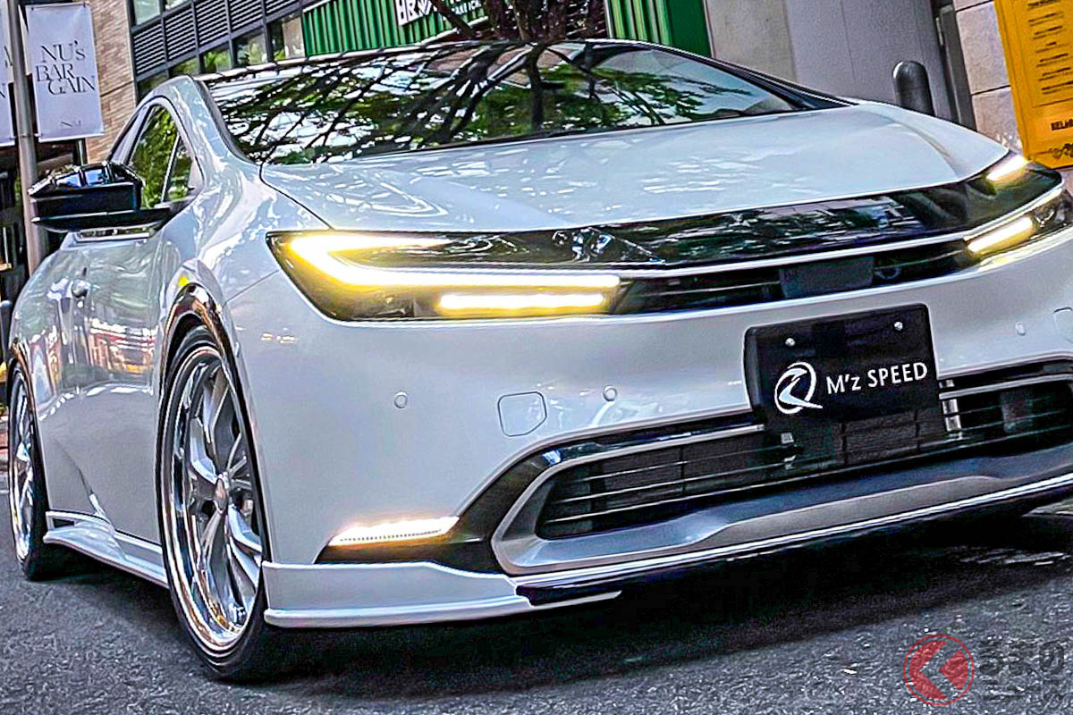 ハンマーヘッドが黒に! エムズスピードの新型「プリウス」用エアロ換装車(Photo:エムズスピード)