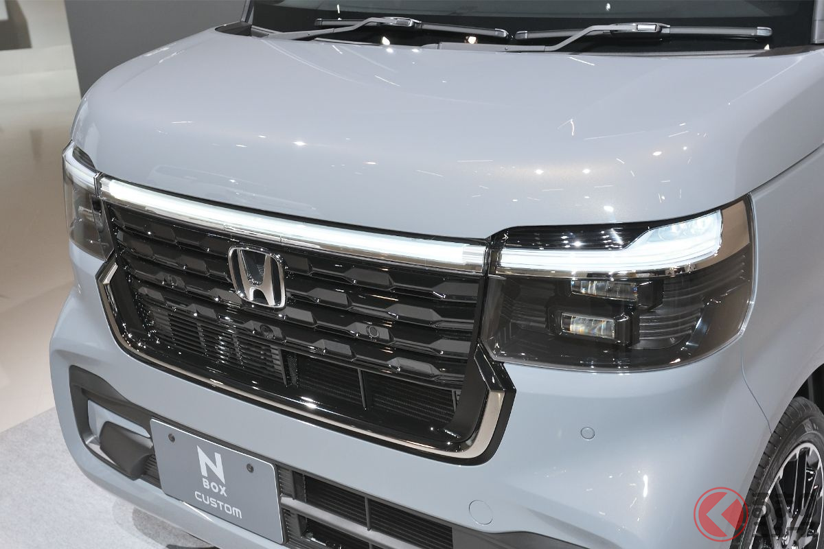 ホンダ新型「N-BOXシリーズ」 カスタムの一文字ライトは人気に!