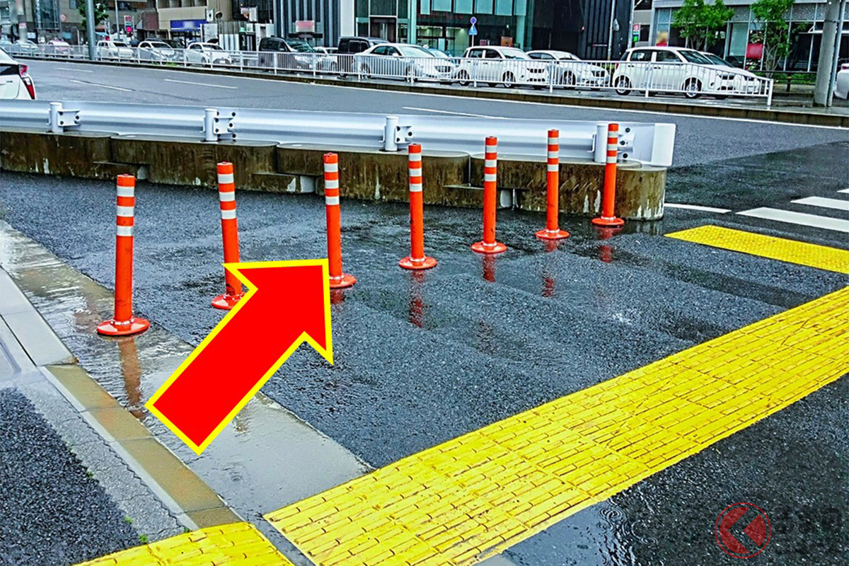 街中の至る所にある「謎の棒」 これの役割とは?