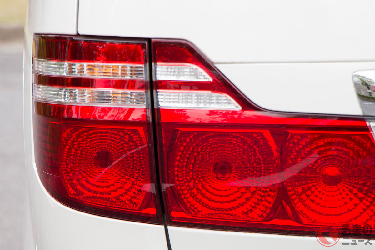 そういえば… テールランプは黄ばまない!?