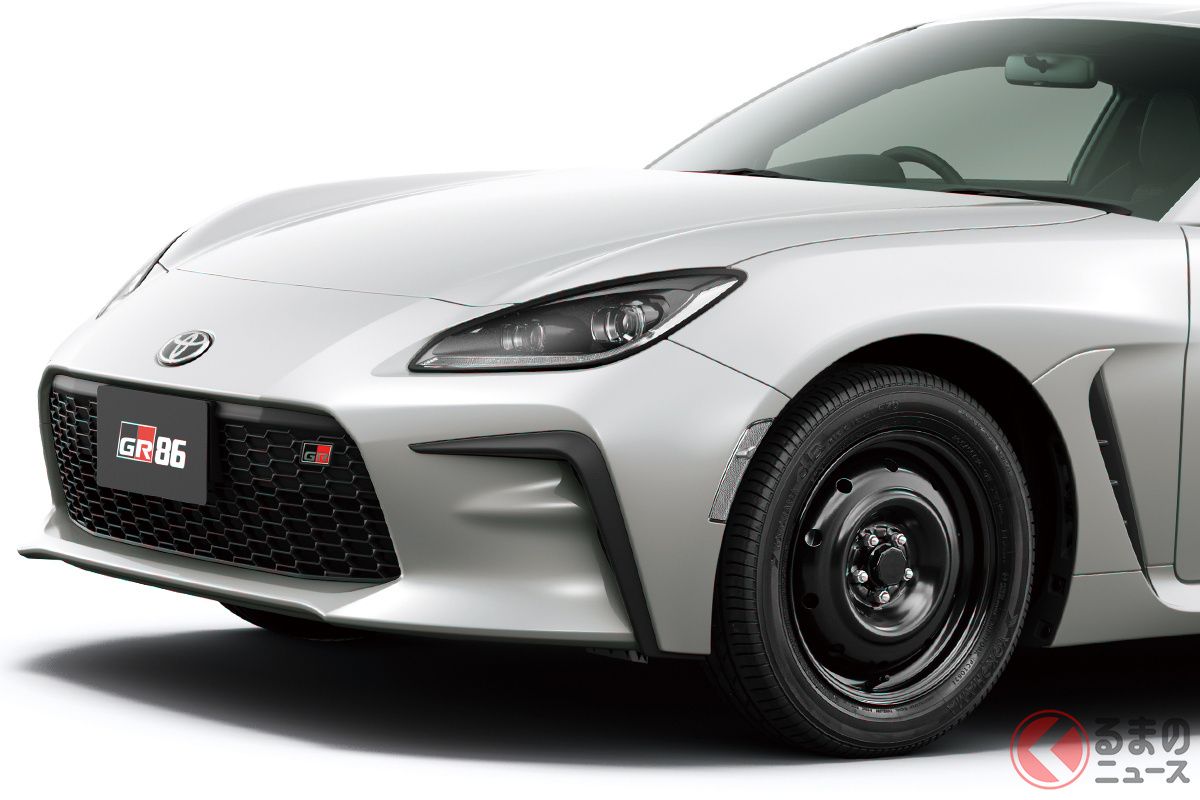 16インチの鉄チンホイールを履くトヨタ「GR86」の最安グレード