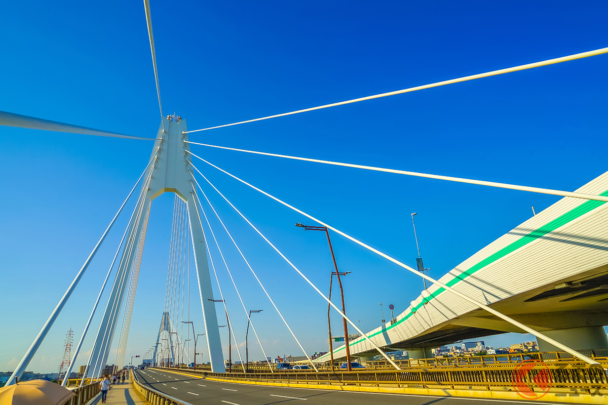 東京都大田区と横浜市鶴見区を結ぶ東京都道・神奈川県道6号東京大師横浜線の大師橋