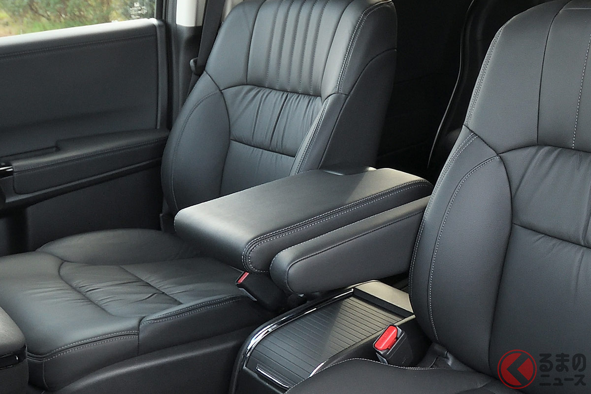運転席のアームレストは必要なのか?