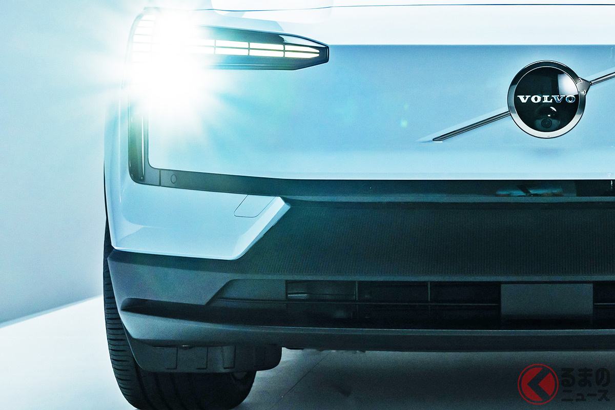 ボルボ最小EV 新型「EX30」