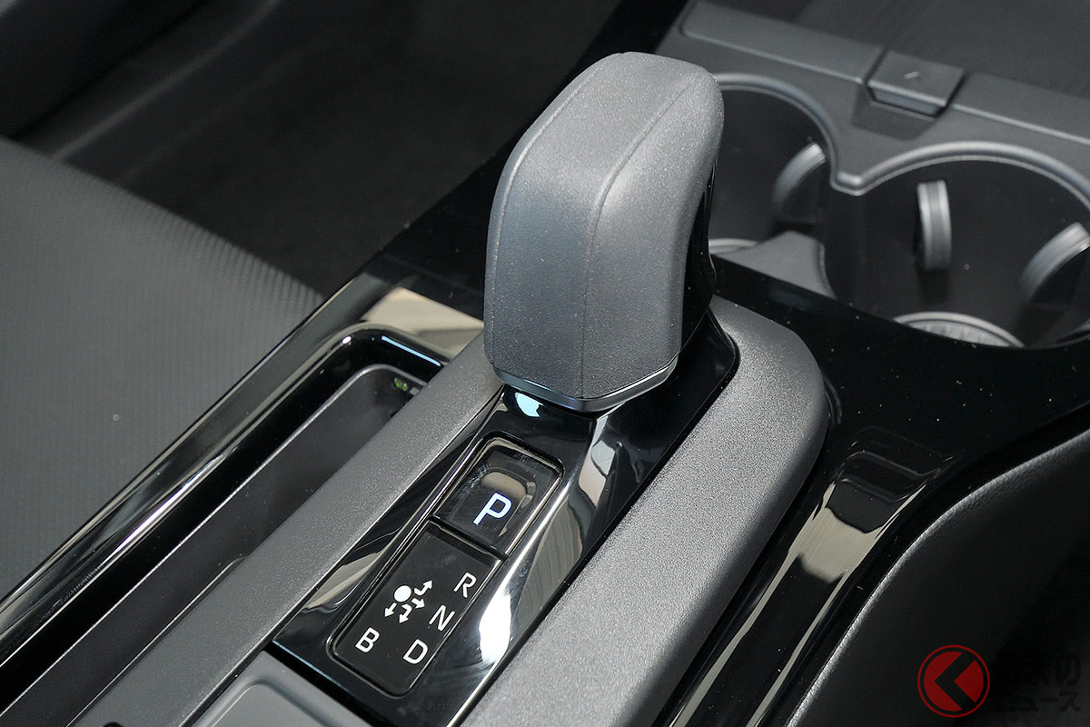 トヨタ新型「プリウス」の電子制御シフトセレクター