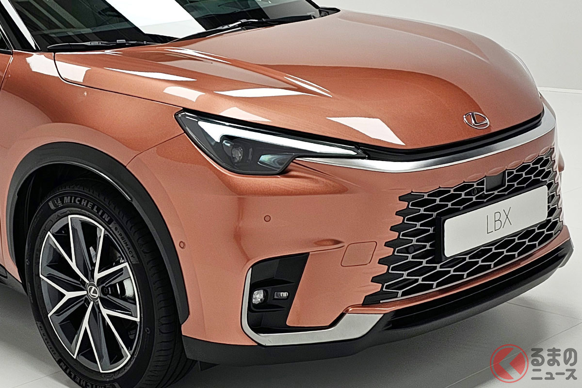 レクサスの小さい高級SUV「LBX」