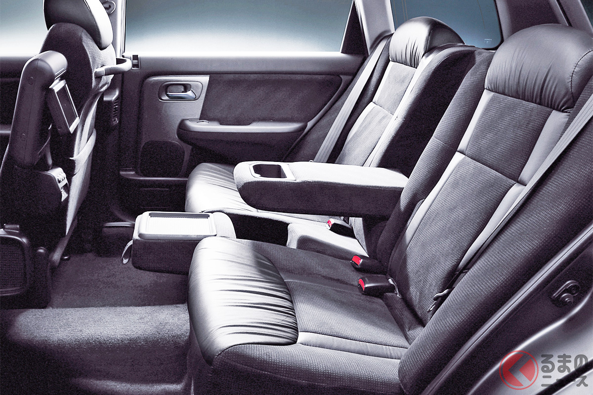 めっちゃ広い! ホンダの個性派高級ワゴン、初代「アヴァンシア」のインテリア