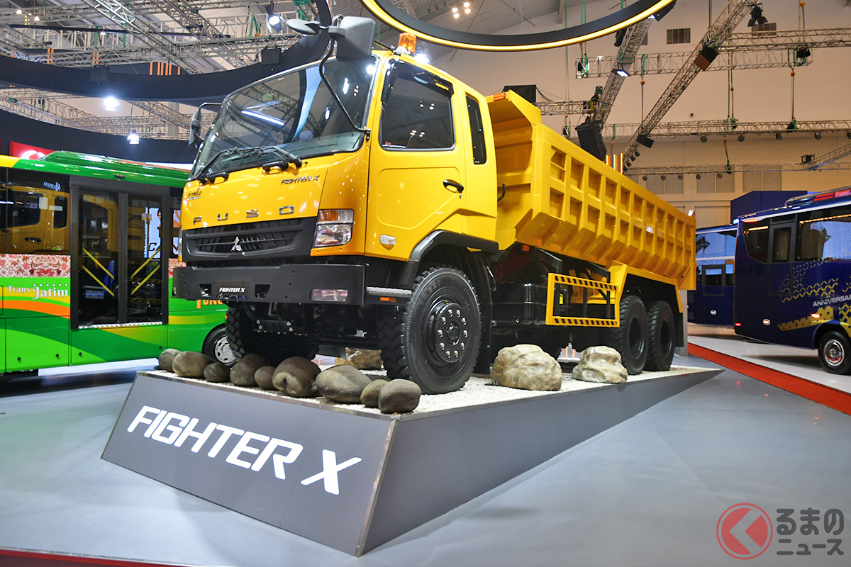 中型トラック「ファイターX」のオフロード向けモデル。通常モデルよりも最低地上高を高く設定することで走破性を上げている