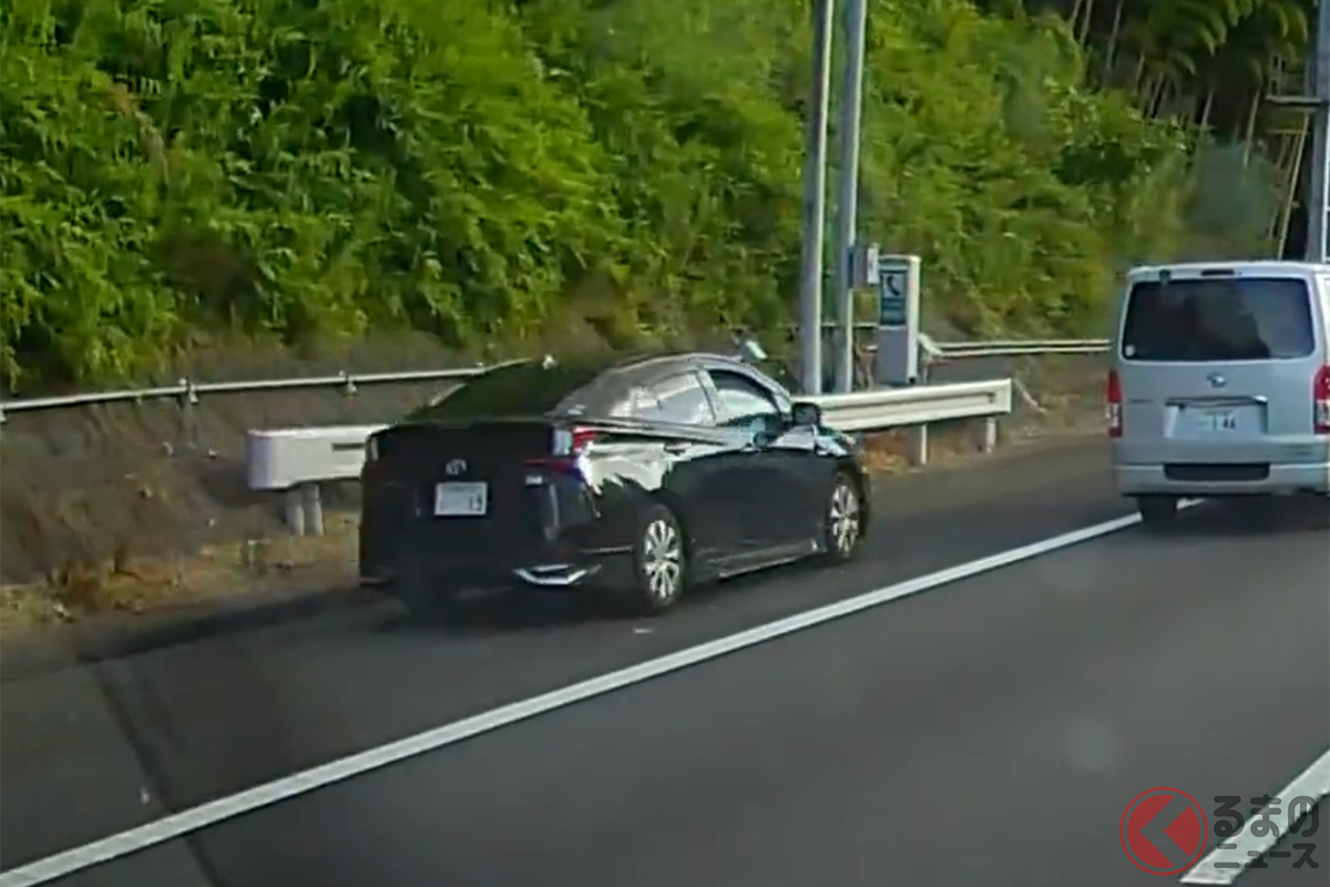 先の映像の前にも、路肩を走行するクルマがいた…(Photo:shin's Car Life(@shin4539)さん)