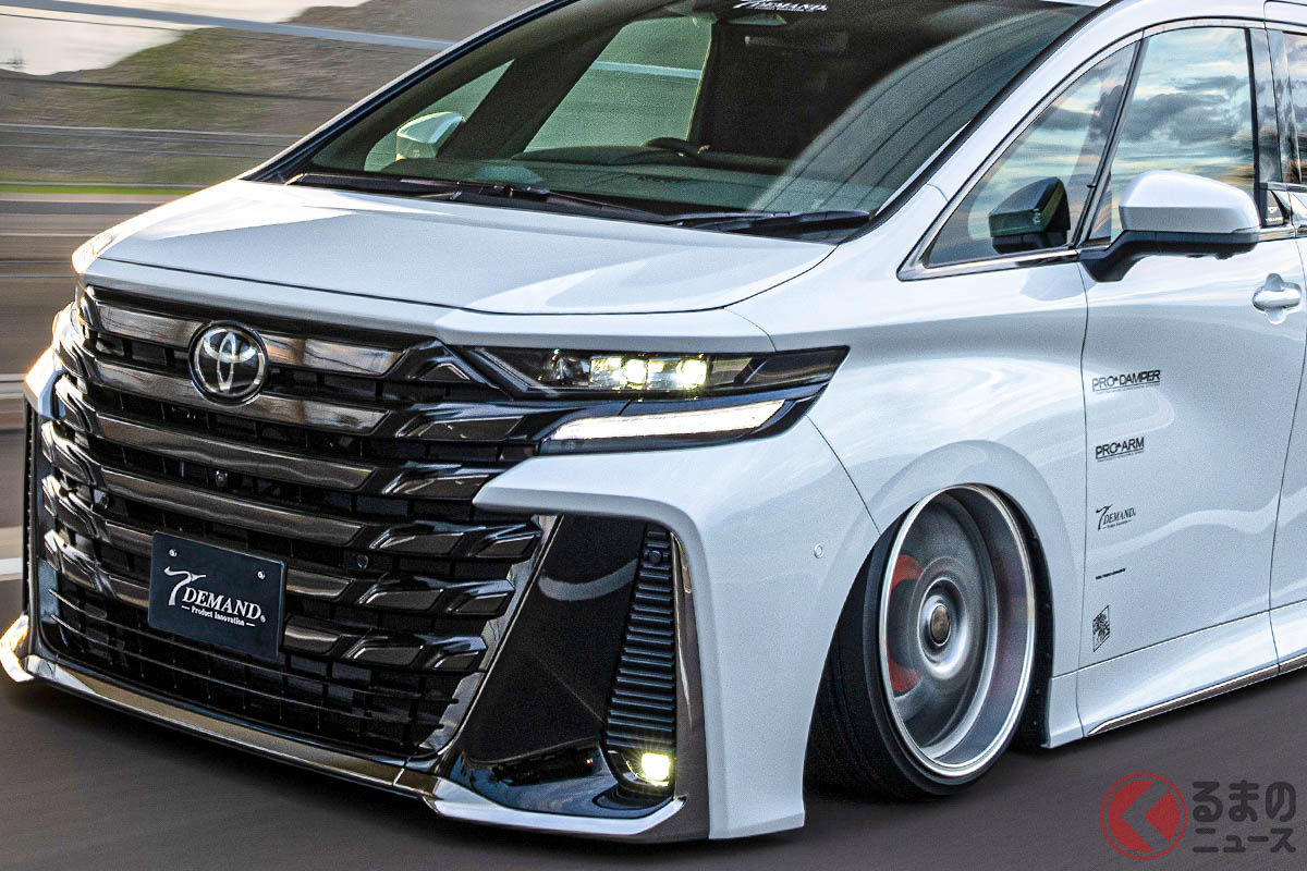 トヨタ新型「ヴェルファイア」が早速ベタベタに!? ティーディメンドのデモカー