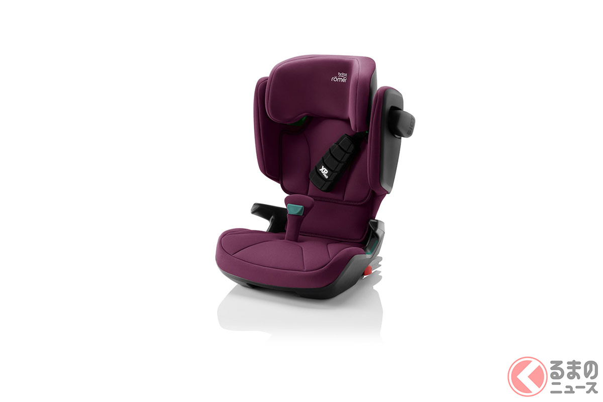 史上最高の安全性を誇るR129適合の背もたれ付きISO-FIX固定タイプ。シートベルトでも固定可能